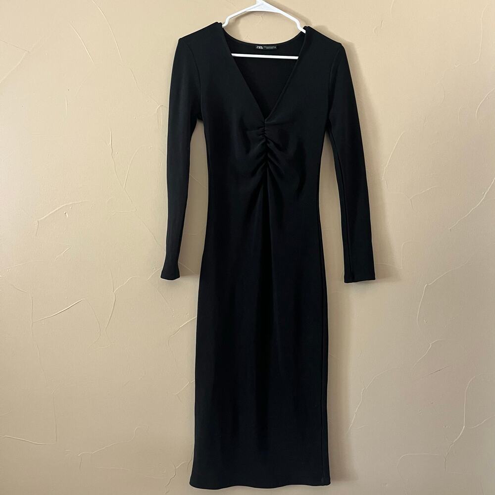 Zara Women's Black V-Neck Long-Sleeve Ruched Bodycon Midi Dress: Size Medium